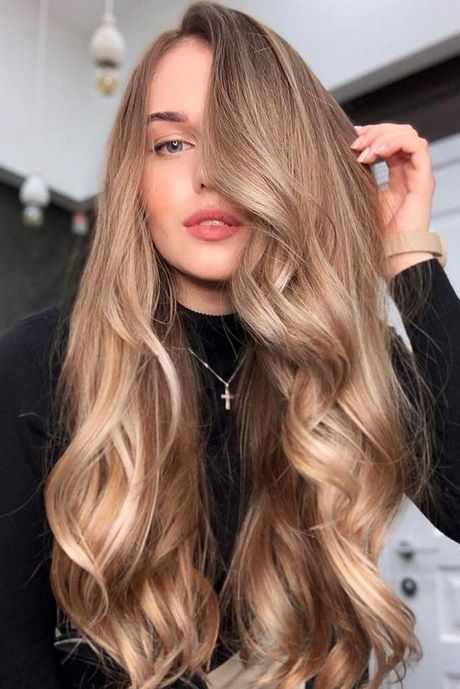 Frizura trendek 2022 frufru