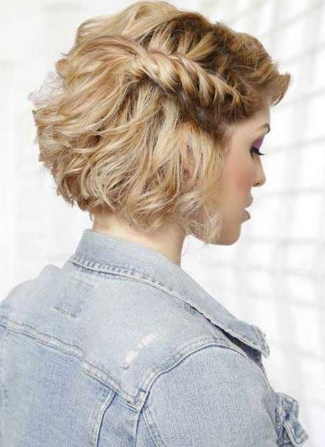 Frizurák rövid hajú nők számára