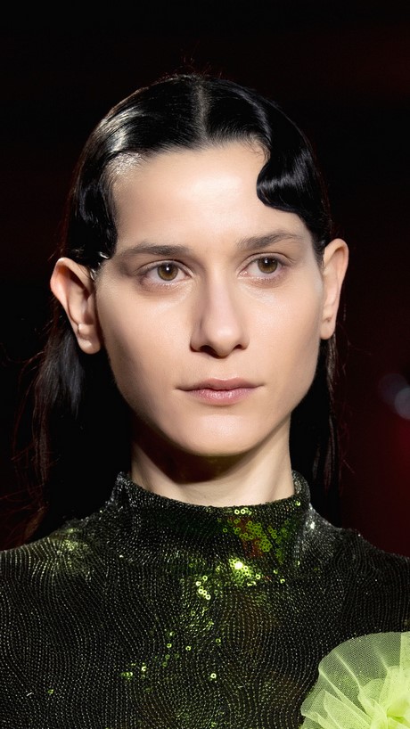 A frizurák legújabb trendjei 2022 őszére