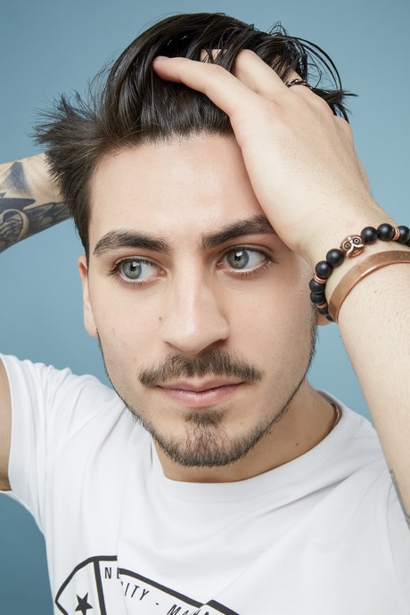 Különböző frizurák rövid hajra a férfiak számára