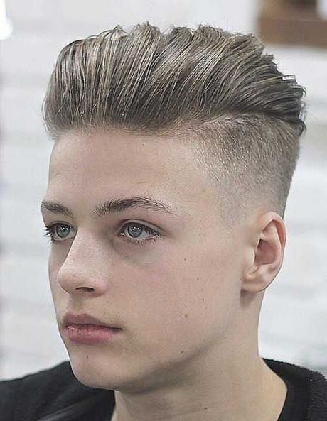 Közepes hosszúságú frizurák tizenévesek számára