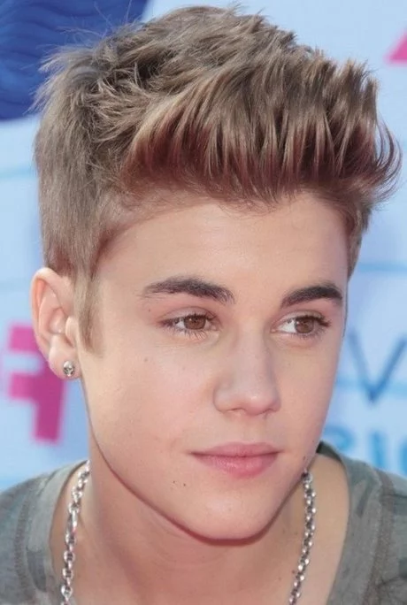 Justin Bieber rövid frizurája