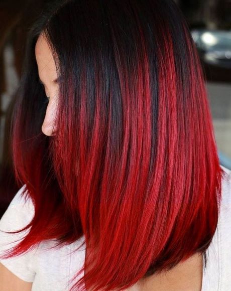 Fekete-piros frizurák