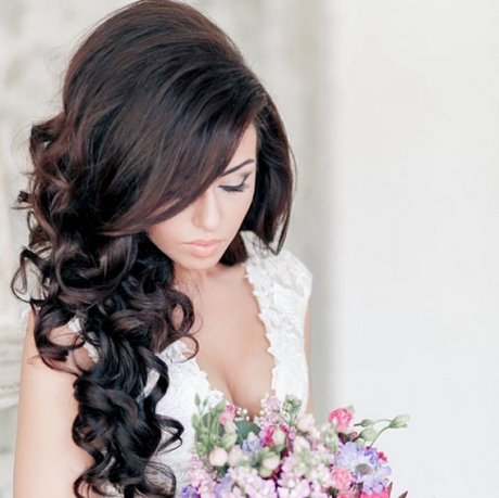 Fekete esküvői frizurák hosszú haj
