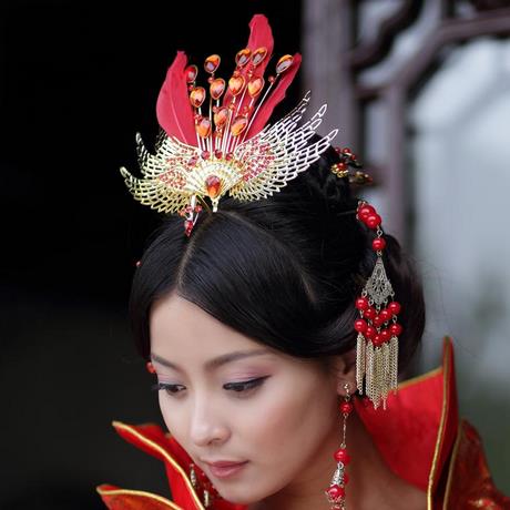Menyasszonyi ázsiai frizurák