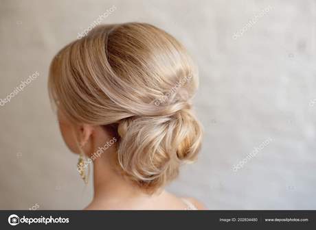 Menyasszonyi frizura, konty