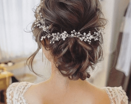 Frizurák hosszú haj esküvők