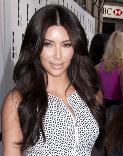Kim kardashian réteges hajvágás