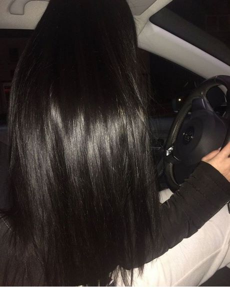 Hosszú fekete haj frizurák
