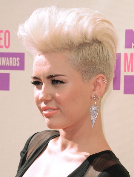 Miley cyrus rövid hajvágás