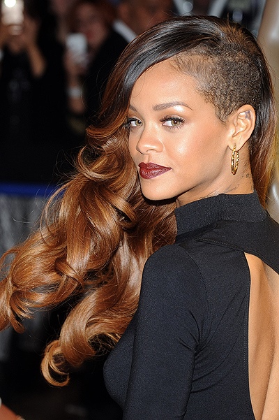 Rihanna frizura