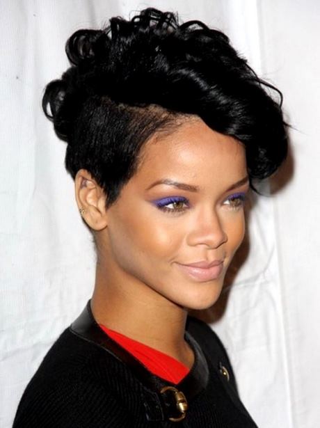 Rihanna rövid hajvágás