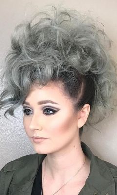 Rövid színű frizura