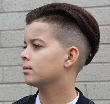 Rövid frizurák a tizenévesek