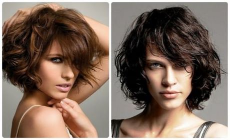Rövid frizurák göndör hajú nők