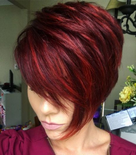 Rövid piros női frizurák