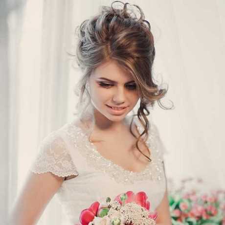 Egyszerű menyasszony frizura