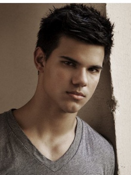 Taylor lautner hajvágás