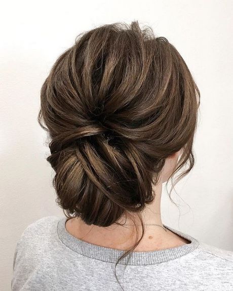 Updos közepes haj