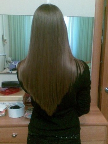 V alakú, hosszú haj, hajvágás