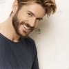 Hosszú frizurák férfiaknak 2022