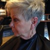 Pixie hajvágás az idősebb nők számára