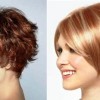 Rövid barna női frizurák